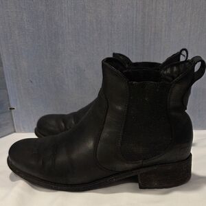 UGG Bonham III Chelsea Boots Black